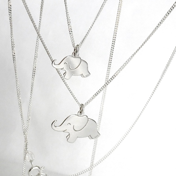 necessTITTIES Jewelry - n e w | dainty silver elephant pendant necklace 🐘